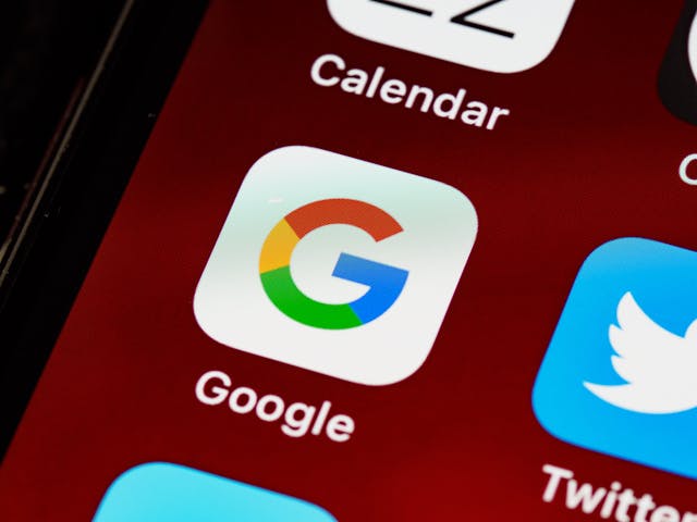 Guía posicionamiento web SEO para Google y chatbots de IA